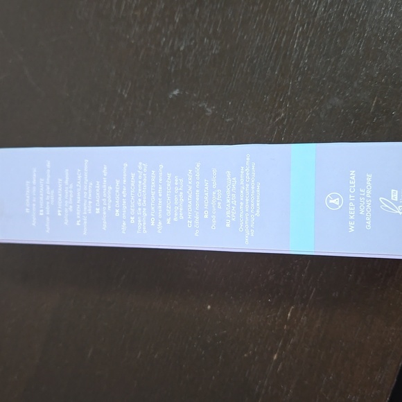 Buu 1 Get 1 Free - Florence by Mills Up In The Clouds Facial Moisturizer - Picture 4 of 4